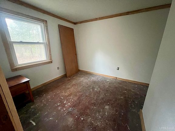4th image of 1033 D Rd