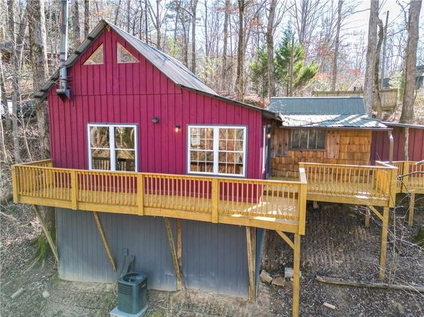 159 Rather Hill Trl, Clarkesville, GA 30523