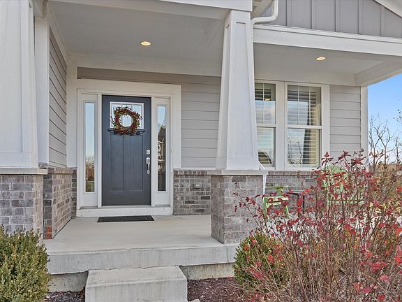 3rd image of 3783 Evergreen Way