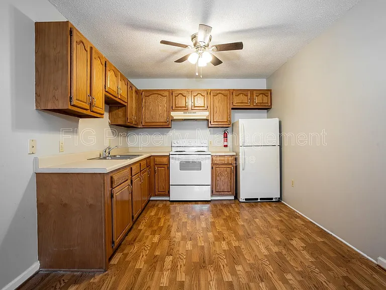 80 Jones Road — Photo 52