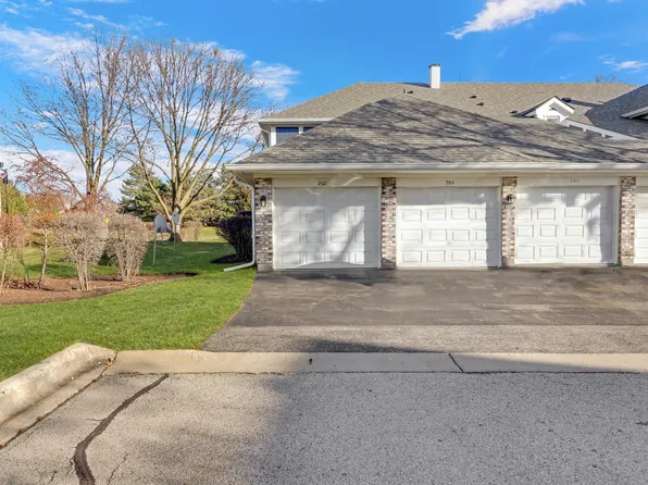 260 Southwick Ct, Vernon Hills, IL 60061