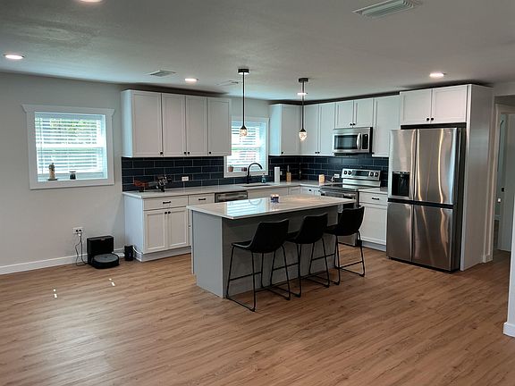 4th image of 31639 Greenbriar Loop