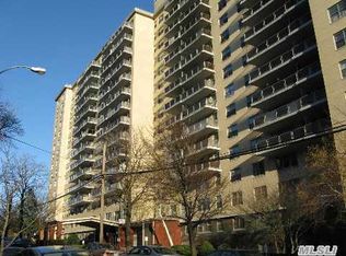 17520 Wexford Ter APT 12B, Jamaica, NY 11432