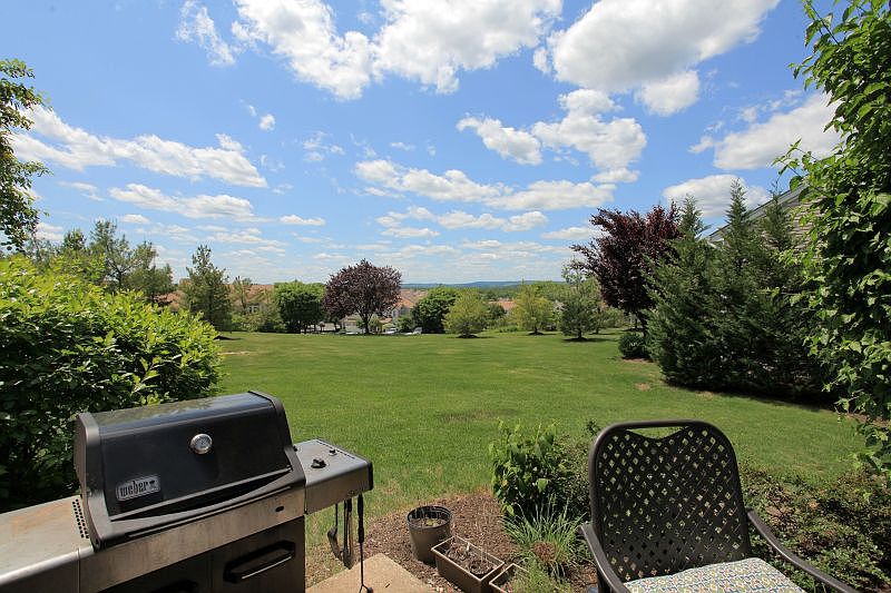 33 Four Oaks Rd, Bedminster, NJ 07921 Zillow