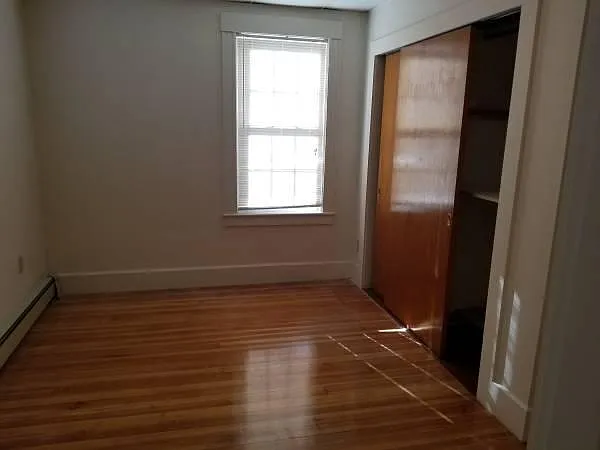 98 Apsley St — Photo 3