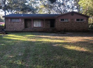 28 Bayou Oaks Dr, Saraland, AL 36571