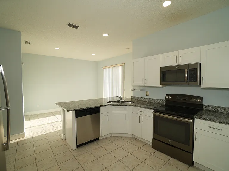 2560 Sage Dr — Photo 4