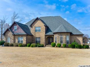 2607 Stone Hills Dr NW, Hartselle, AL 35640