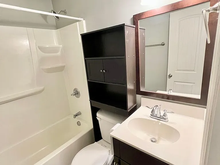 187 Briggs Ave — Photo 8