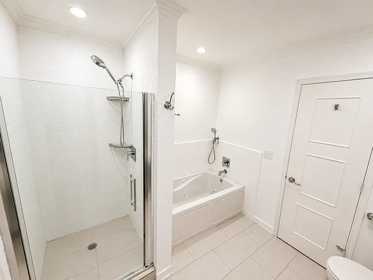 1351 N Orange Dr #109 — Photo 12
