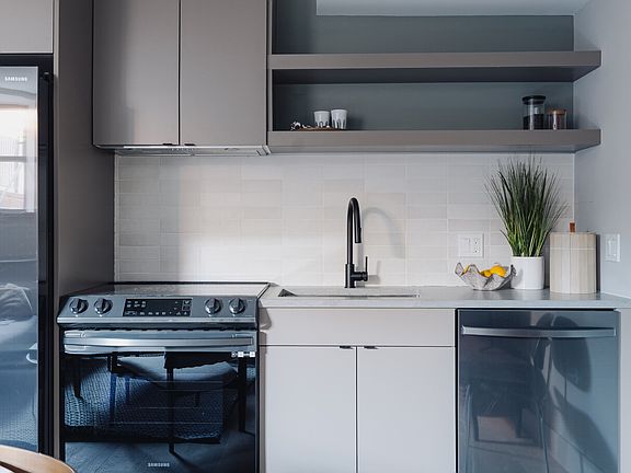 2nd image of 2228 N Kedzie Blvd #102