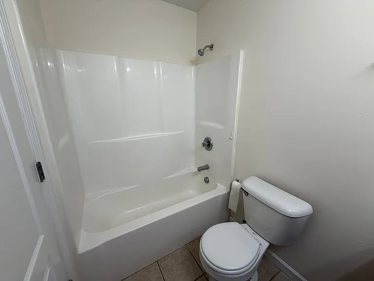 161-163 Melody Ln NW — Photo 9