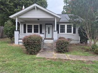 921 Center Church Rd, Eden, NC 27288