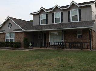 201 Nelson Park Pl, Moore, OK 73160