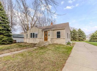 314 E 5th St, Lake Park, IA 51347