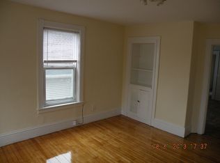 23 Sigourney St APT 1, Worcester, MA 01605