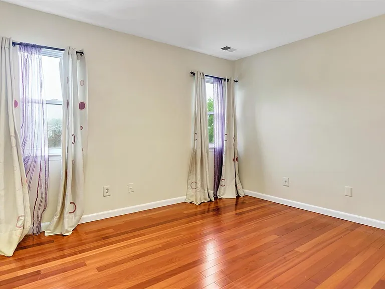 47 Carriage Rd — Photo 22