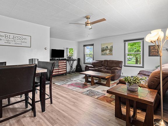 2nd image of 455 Park Ave