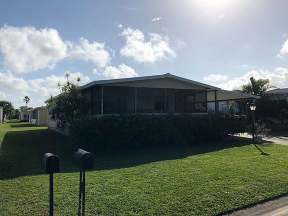2nd image of 517 Royal Tern Dr