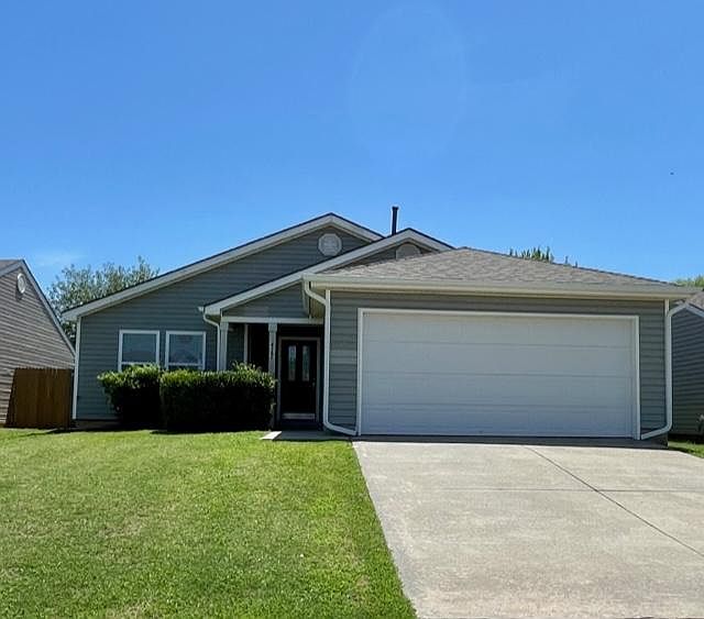 1st image of 422 Leopard Lily Dr