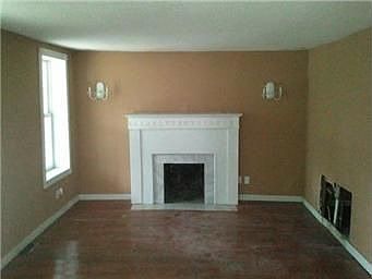 5th image of 2702 E 77th Ter
