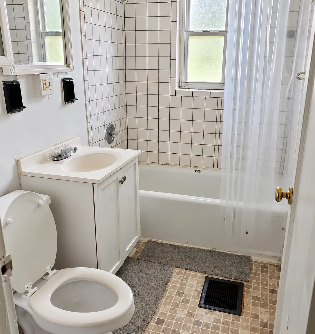 772 S Chesterfield Rd. - Apartment A — Photo 4
