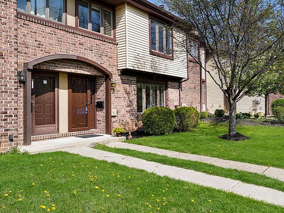 3rd image of 15 Essex Pl