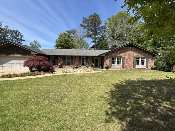 2112 Fisher Trl, Atlanta, GA 30345