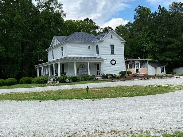 242 Fletcher Chapel Rd, Kenbridge, VA 23944