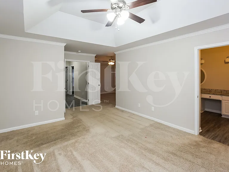 11300 Fox Hill Dr — Photo 10