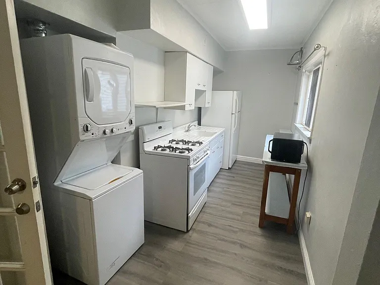219 Clifton Ave #2 — Photo 9