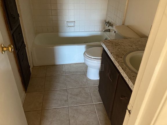 3rd image of 2219 Wheeler Ave #B