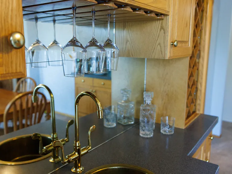 2750 Greenbriar Dr — Photo 9