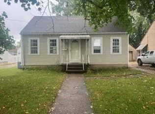 707 E 15th St, Sterling, IL 61081
