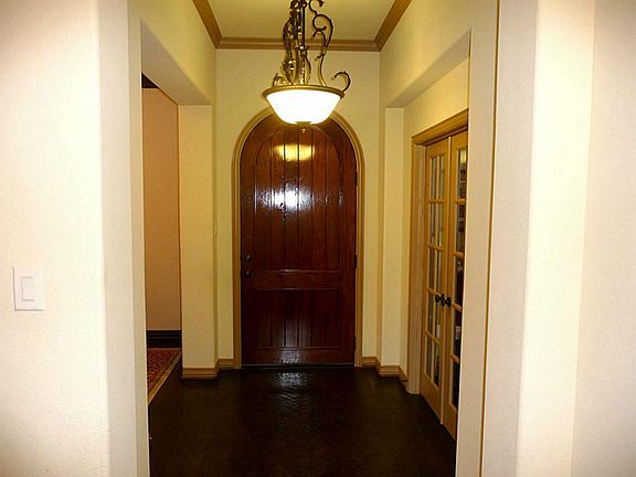 Gorgeous entry way