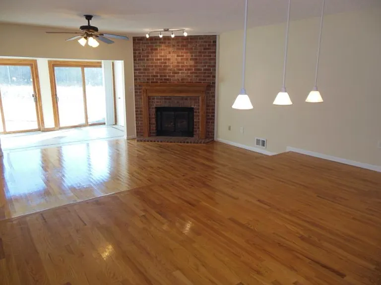 389 Penns Way — Photo 3