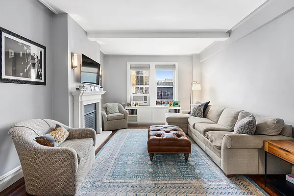 Sold by Compass | media 7