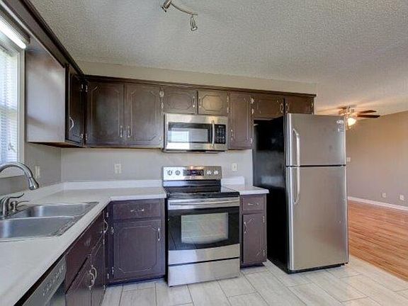 5th image of 1822 Harbor Dr