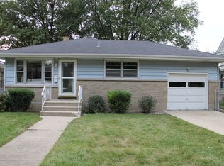 121 S 13th St, St Charles, IL 60174