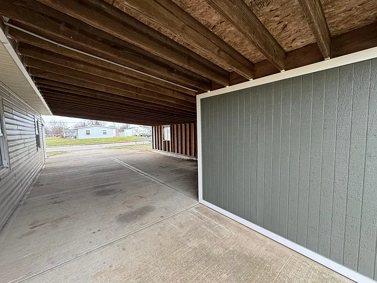 705 Brookfield Dr — Photo 32