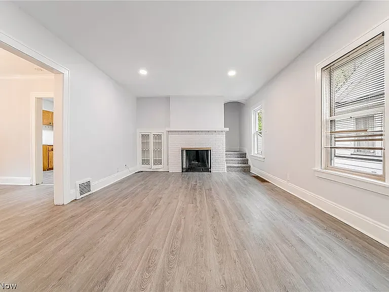 20180 Hillcrest Dr — Photo 11