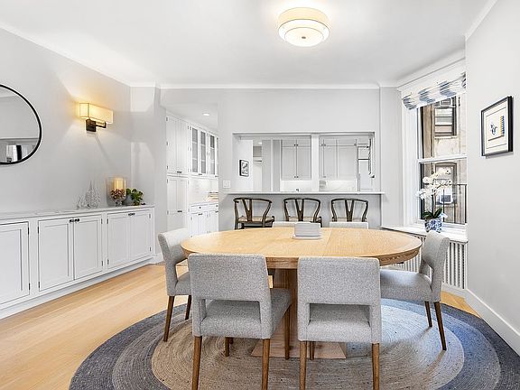 4th image of 302 W 79th St #5CF