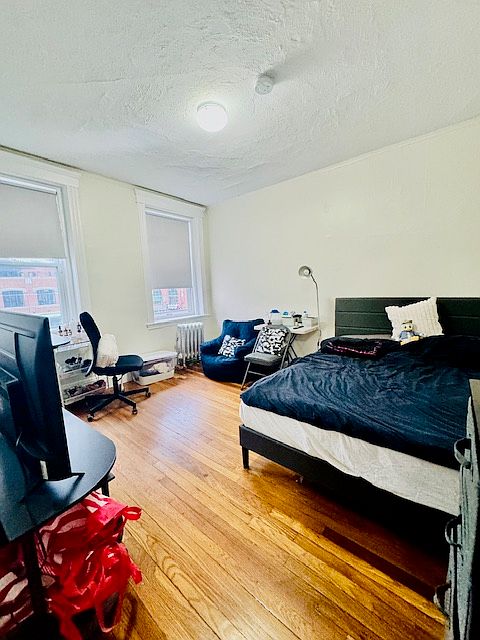 2nd image of 1184 Boylston St #35
