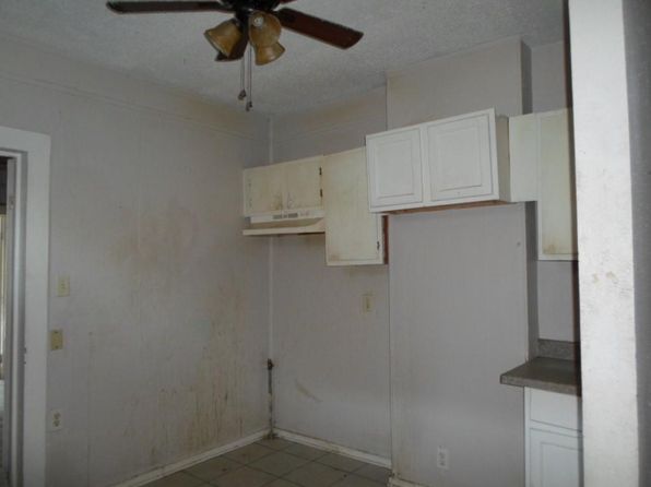 new-orleans-louisiana-2065568845 picture