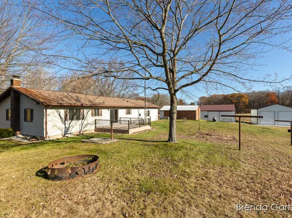 7480 E Five Mile Rd, White Cloud, MI 49349