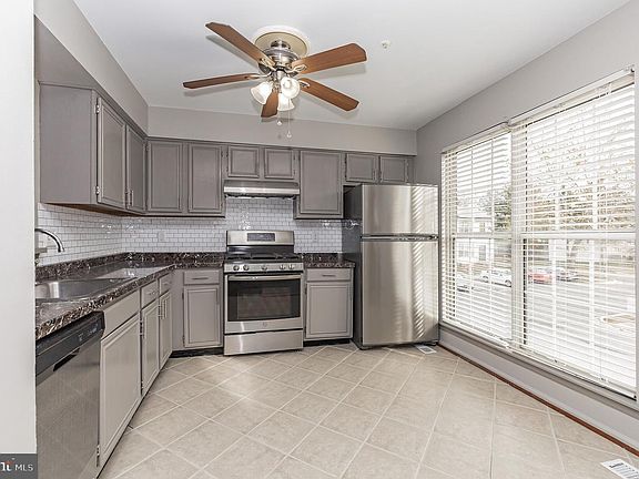 3rd image of 3519 Wood Creek Dr