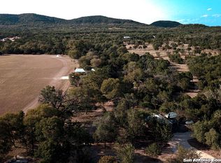 475 Buena Vista Ln, Bandera, TX 78003