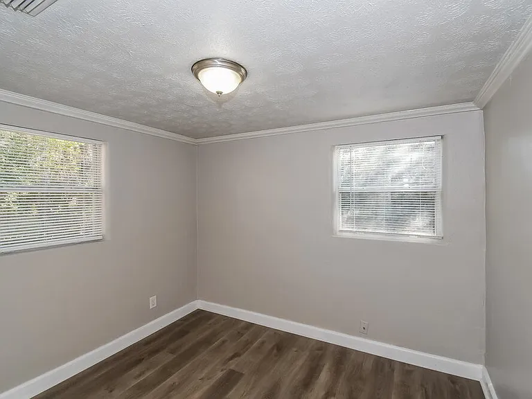 10513 Suomi St — Photo 12