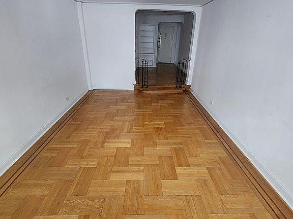 5th image of 331 E 71st St #4E