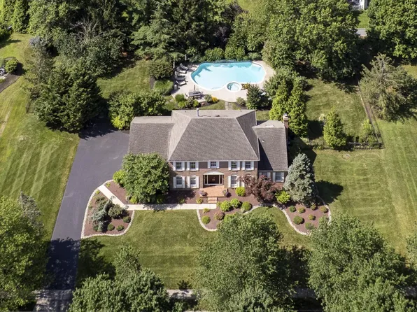 12 Penrose Ln, Princeton Junction, NJ 08550